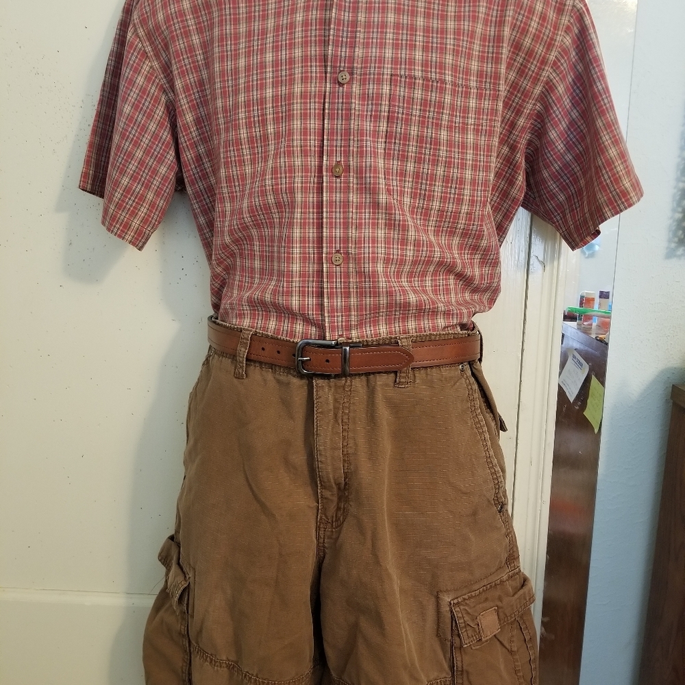 M Button-up shirt, 32w Brown shorts, M belt